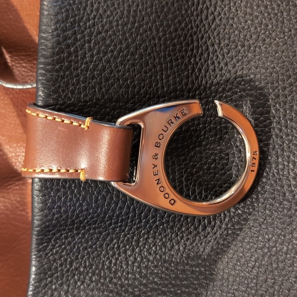 Dooney & Bourke bag - Picture 3 of 10